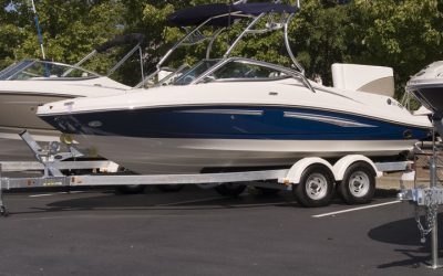 What To Expect From a Professional Used Pontoon Boats Dealer Near Naples FL